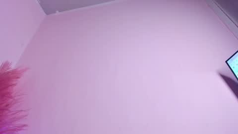 Snapshot of bunnyleahxxx chatting on 02-20-25, 07:41 ANASTASIA online show from 02-20-25, 07:41
