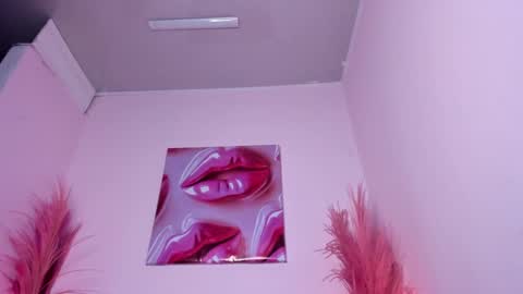 Snapshot of bunnyleahxxx chatting on 03-07-25, 01:53 ANASTASIA online show from 03-07-25, 01:53