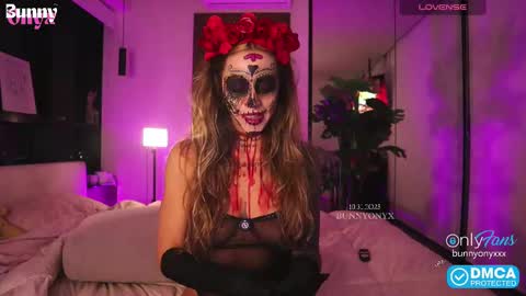 Snapshot of bunnyonyx chatting on 10-31-25, 11:28 Stephanie Next stream TUESDAY 6pm PDT online show from 10-31-25, 11:28