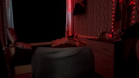 Bella online show from 06-18-26, 06:24