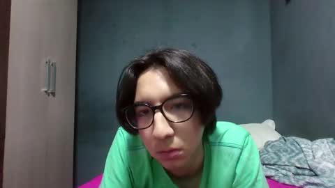 Bunny Wang online show from 12-17-25, 06:08