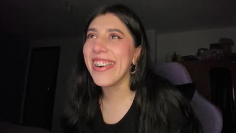 Snapshot of bunnyy09 chatting on 09-10-25, 03:28 Jess online show from 09-10-25, 03:28