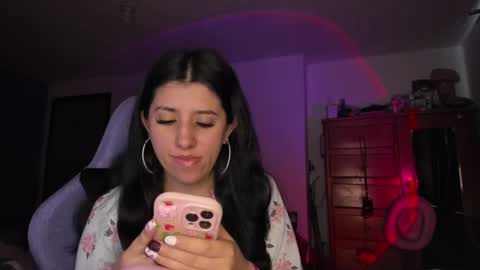 Snapshot of bunnyy09 chatting on 09-19-25, 04:07 Jess online show from 09-19-25, 04:07