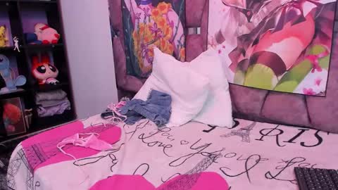 Snapshot of burbuja_pink_ chatting on 05-30-26, 04:31 burbuja pink online show from 05-30-26, 04:31