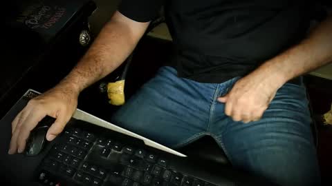 Hairy Arabian online show from 10-27-25, 12:47