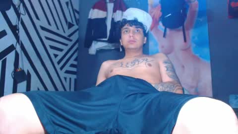 Snapshot of burningboyy chatting on 05-26-26, 10:22 independiente online show from 05-26-26, 10:22