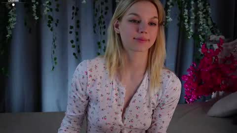 Jessica online show from 10-11-25, 04:38