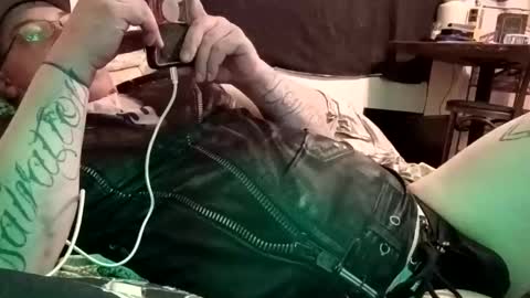 Burnout1315 online show from 04-02-26, 03:37