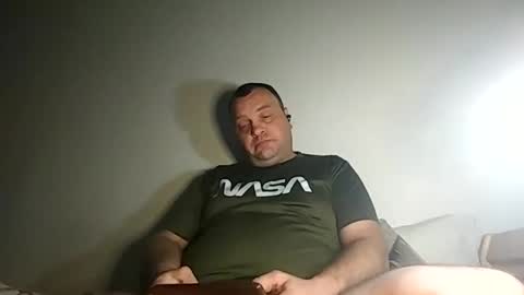 Snapshot of bury703709 chatting on 12-01-24, 09:37 Creazy dad online show from 12-01-24, 09:37