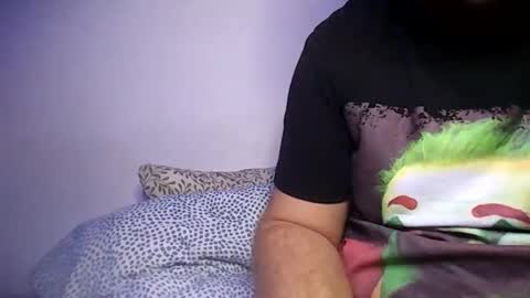 Snapshot of bury703709 chatting on 11-02-25, 01:46 Creazy dad online show from 11-02-25, 01:46