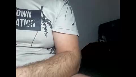 Snapshot of bury703709 chatting on 02-18-26, 01:56 Creazy dad online show from 02-18-26, 01:56