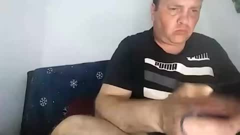 Snapshot of bury703709 chatting on 03-10-26, 12:59 Creazy dad online show from 03-10-26, 12:59