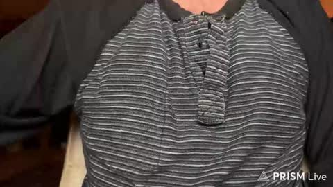 Snapshot of busterjoy chatting on 03-12-26, 09:21 busterjoy online show from 03-12-26, 09:21