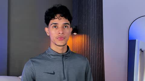 Snapshot of busterspinter chatting on 01-04-25, 12:16 Buster independent model online show from 01-04-25, 12:16