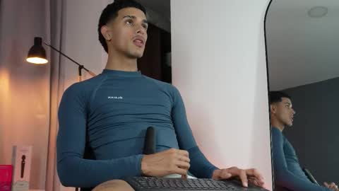 Snapshot of busterspinter chatting on 01-10-26, 02:02 Buster independent model online show from 01-10-26, 02:02