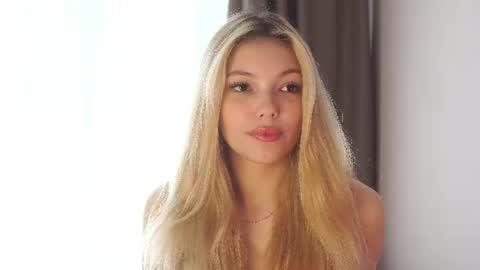Snapshot of butteflai chatting on 06-18-26, 06:13 butteflai online show from 06-18-26, 06:13
