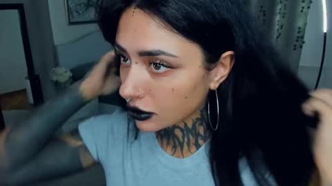 Snapshot of butter_f1y chatting on 09-28-25, 06:41 Sabrina online show from 09-28-25, 06:41