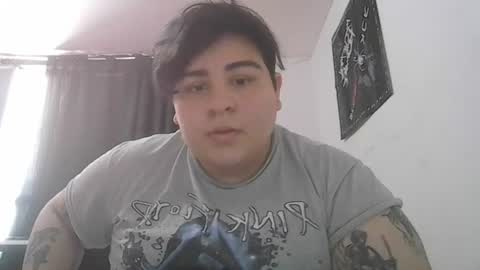 Snapshot of buttercup_milk chatting on 08-09-26, 08:47 Dylan online show from 08-09-26, 08:47