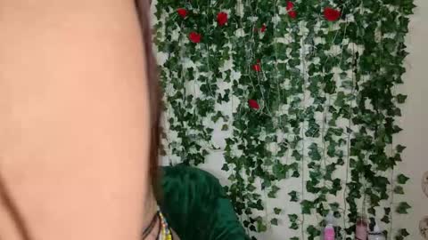 butterfly booty online show from 10-29-25, 05:14