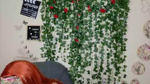 butterfly booty online show from 11-28-25, 02:58