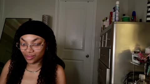 butterfly booty online show from 04-28-26, 08:08