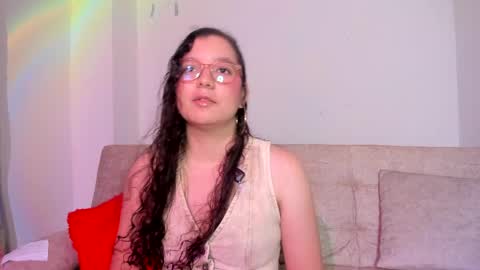 BUNNY BELLA online show from 04-22-26, 07:37