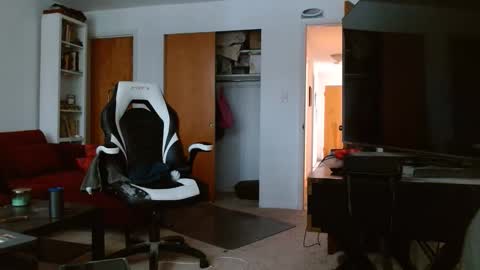 Snapshot of bwall1425 chatting on 02-05-26, 08:46 bwall1425 online show from 02-05-26, 08:46