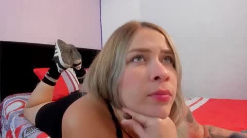 Snapshot of byanca_winklar chatting on 10-27-25, 06:56     online show from 10-27-25, 06:56