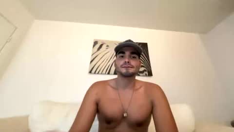 byronkking23 online show from 08-05-26, 02:36