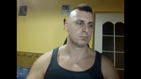 Snapshot of bzykacz1988 chatting on 10-19-25, 05:35 bzykacz1988 online show from 10-19-25, 05:35