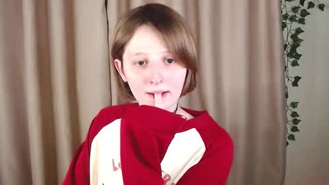 Snapshot of c0ralynx chatting on 11-02-25, 05:59 C0ralynx online show from 11-02-25, 05:59