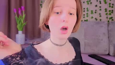 Snapshot of c0ralynx chatting on 03-10-26, 06:07 C0ralynx online show from 03-10-26, 06:07