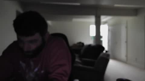 Snapshot of c2cmee chatting on 12-28-24, 02:22 c2cmee online show from 12-28-24, 02:22