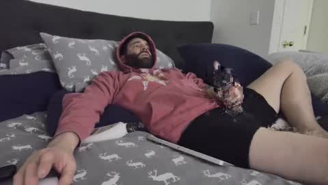 Snapshot of c2cmee chatting on 01-15-25, 11:21 c2cmee online show from 01-15-25, 11:21