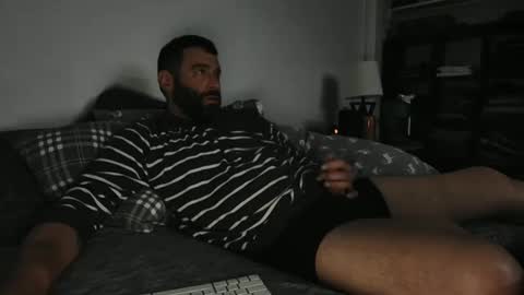 Snapshot of c2cmee chatting on 10-15-25, 01:11 c2cmee online show from 10-15-25, 01:11