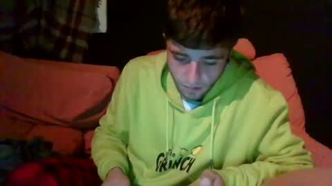 Snapshot of c2cv33x chatting on 12-16-24, 08:37 tu papii online show from 12-16-24, 08:37