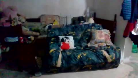 Snapshot of c2cv33x chatting on 01-11-25, 09:15 tu papii online show from 01-11-25, 09:15