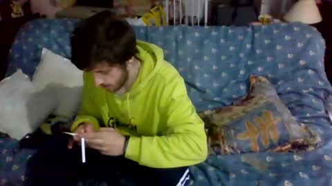Snapshot of c2cv33x chatting on 02-15-25, 02:22 tu papii online show from 02-15-25, 02:22