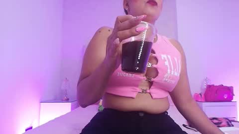 Snapshot of c_fox_ chatting on 11-06-25, 03:18 Carolina online show from 11-06-25, 03:18