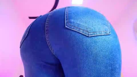 Snapshot of c_fox_ chatting on 02-05-26, 03:11 Carolina online show from 02-05-26, 03:11