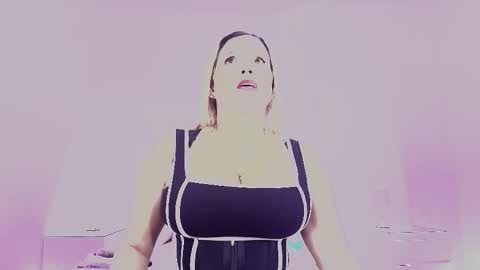 Snapshot of c_fox_ chatting on 03-13-26, 03:24 Carolina online show from 03-13-26, 03:24