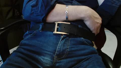 Snapshot of cafetabac chatting on 03-11-25, 03:45 cafetabac online show from 03-11-25, 03:45