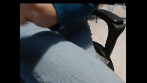 Snapshot of cafetabac chatting on 11-02-25, 10:06 cafetabac online show from 11-02-25, 10:06