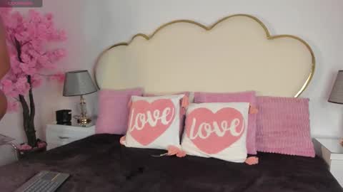 Snapshot of cahitlinbel chatting on 11-25-25, 05:40 Cahitlin online show from 11-25-25, 05:40