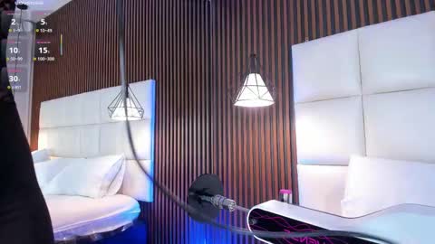 Snapshot of cailynbrowm chatting on 11-13-25, 04:44 CailynBrown online show from 11-13-25, 04:44