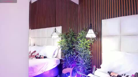 Snapshot of cailynbrowm chatting on 01-09-26, 04:37 CailynBrown online show from 01-09-26, 04:37