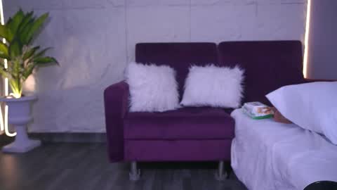 Snapshot of cailynbrowm chatting on 02-01-26, 04:44 CailynBrown online show from 02-01-26, 04:44