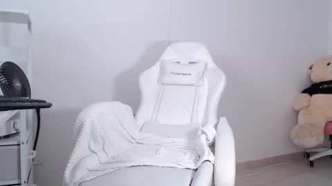 Snapshot of caishenx chatting on 03-12-26, 04:18 caishenx online show from 03-12-26, 04:18