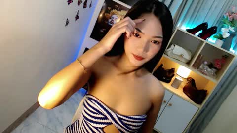 Snapshot of caitlin_x chatting on 02-15-26, 07:10 caitlin online show from 02-15-26, 07:10