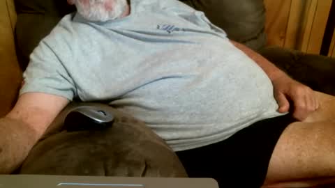 Snapshot of cajungrey75 chatting on 06-01-26, 06:42 cajungrey online show from 06-01-26, 06:42